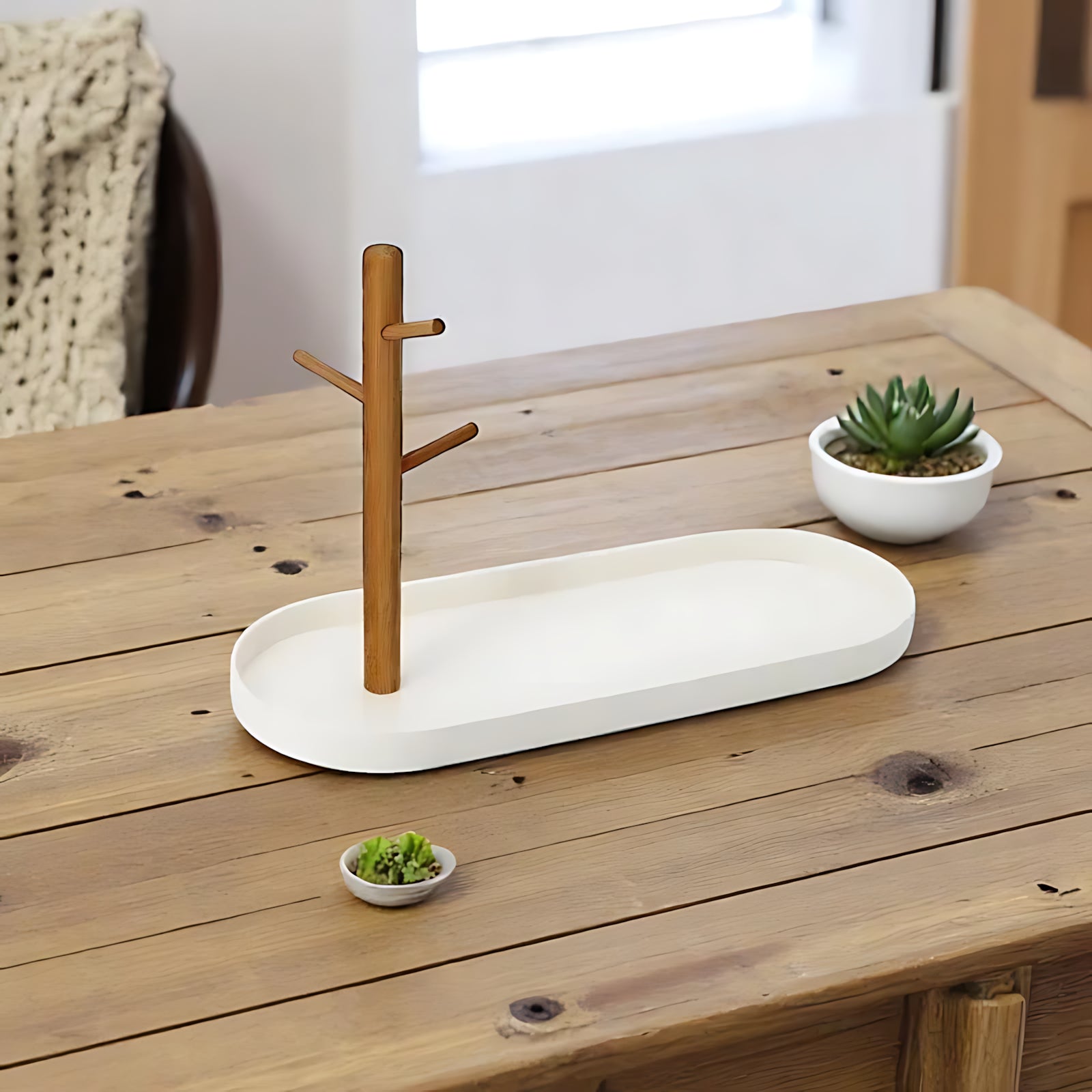 Arbre à bijoux en bois avec plateau ovale - leportebijoux.fr