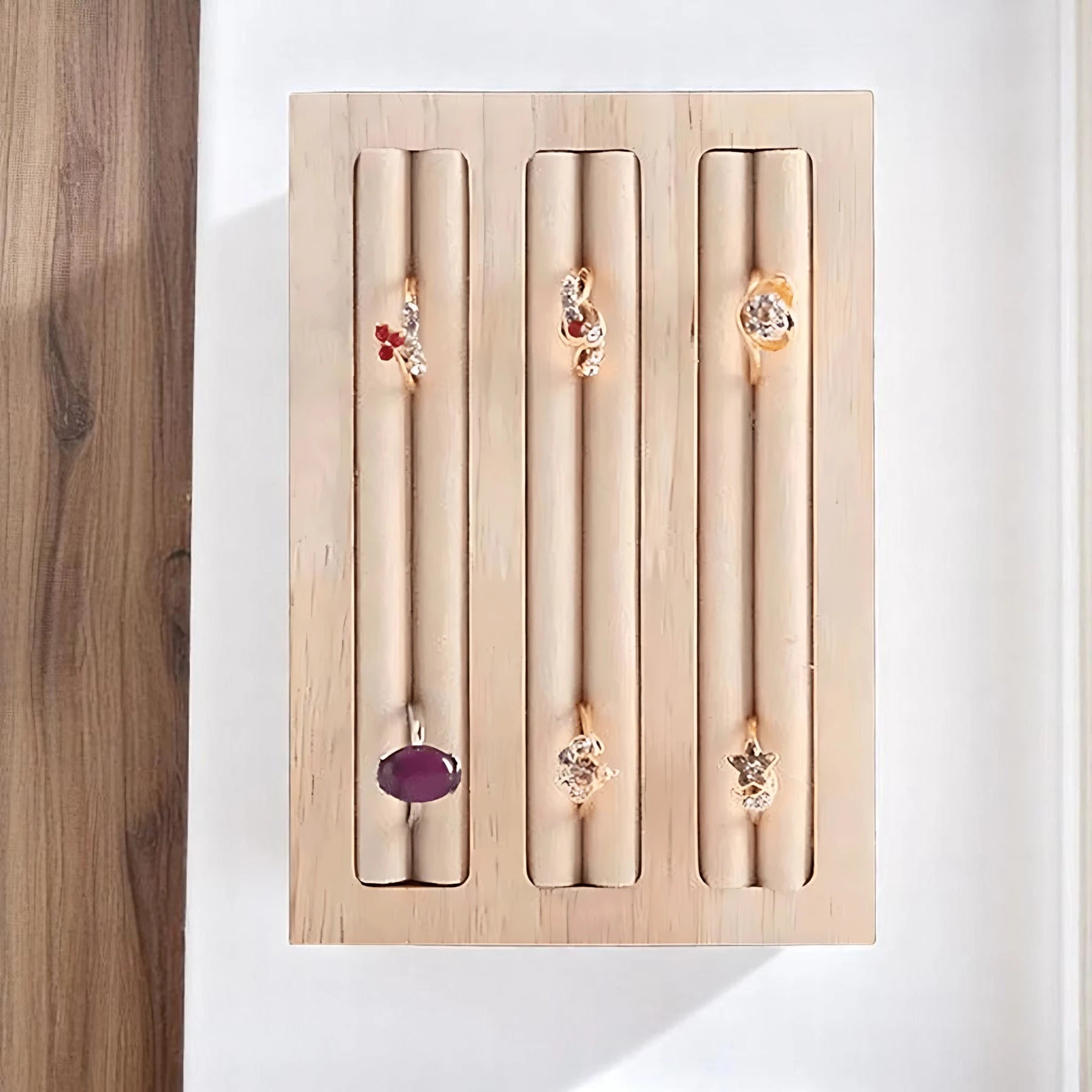 Présentoir à Bagues Cuir et Bois 3 Rangs - leportebijoux.fr